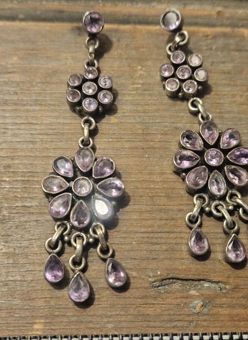 ELEGANT VTG. STERLING&AMETHYST CHANDELIER EARRINGS.2&3/4"LONG!VIBRANT MOVEMENT!